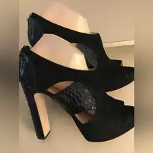 Barneys New York women black suede leather platform heel shoes US 9.5