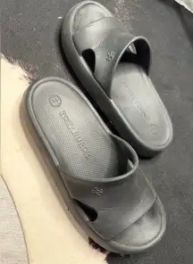 🖤Tory Burch Shower Slides•Black•Size:9🖤