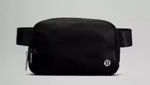 Lululemon Everywhere Belt Bag