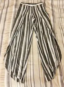 Juniper Blu Striped Flowey Pants 