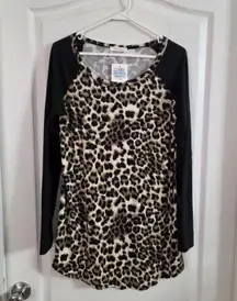 Reborn J Women’s Animal Print Blouse NWT Sz XL.  5094