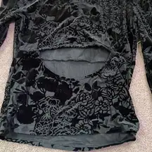 Guess burnout velvet long sleeve top with cutout back size small