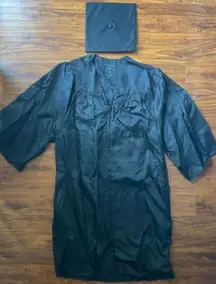 Black graduation cap and gown size xs