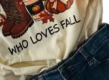 Just a Girl Who Loves Fall Women’s Large Cream T-Shirt Short Sleeve Crew Neck