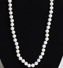 Everyday Retro Chic White Faux Pearl Choker Lobster Claw Clasp Necklace Like New