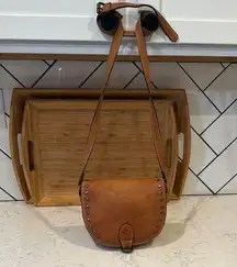 patricia nash vin dis lea flap pebbled Italian leather crossbody bag camel