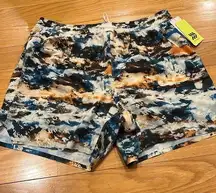 NWT all in motion 5”run shorts size medium.