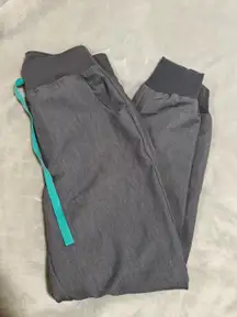 FIGS Scrub Set Jogger Top & Pants