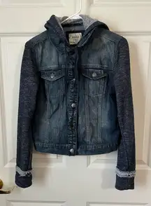 MUDD Denim Jacket Womens M Trucker Sweater Sleeves Hoodie Dark Wash Distressed