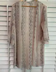 White Birch Pink And Gray‎ Snakeskin Pattern Kimono Size XL