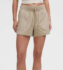 Lululemon Dance Studio High-Rise Short 3.5" Sheer Oak Size 0