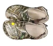 Crocs  camo women’s 10 men’s 8