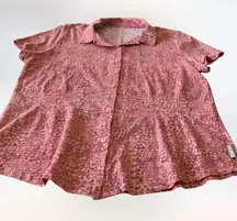 shirt, size Large. This is a short sleeved button up.