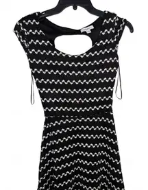 Candie’s Black & White Zigzag Knit Dress (XS)