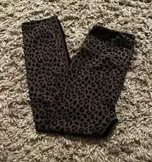 AllFenix Leopard Print Grey Black Leggings size medium