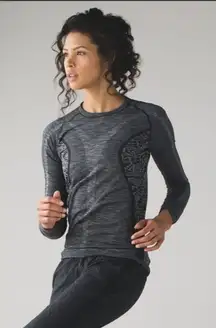 Lululemon Rest Less Pullover Gray Heathered Black Seamless Long Sleeve M/L
