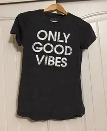 Modern Lux Only Good Vibes T Shirt Small Dark Gray Short Sleeve Crew Neck
