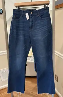 LOFT Kick Crop Hi-Rise Jeans Curvy Fit Sz 4Med Wash NWT Frayed Hem Stretch