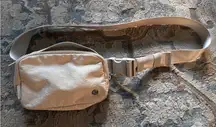 Lululemon Everywhere Belt Bag 1L Bone