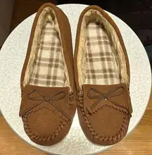 Women’s Moccasins in Size 5-6