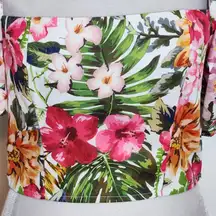 A Peach Floral Crop Top with Puffy Sleeves Size Medium Colorful Crop Top