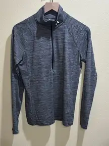 Under Armour Heat Gear Size Medium Charcoal Long Sleeve Top