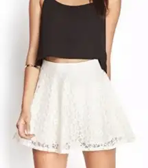 Kimchi Blue UO ivory lined‎ lace skirt size medium