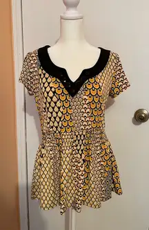 Y2K Cocomo top cream and Black Patterned Fabric, size M