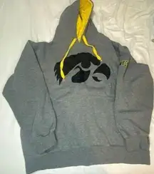 Iowa Hawkeyes Gray and Black Embroidered Hoodie Sweatshirt Size L