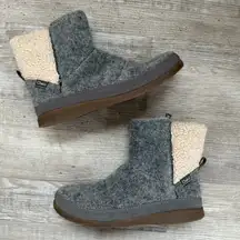 Chaco Women's Sz 7 Revel Tall Boots Gray Felt