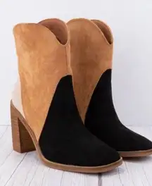 Chic CCOCCI Women's Kendall Tri-tone Ankle Boot Black/Camel/Taupe Size 7.5