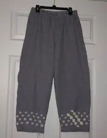 Checkered Daisy Capri’s