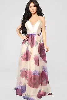 NWOT Ivory Floral Satin Gown ✨