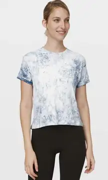 Athletica Train to Be Short Sleeve White Tie Dye Crop Run T Shirt Top