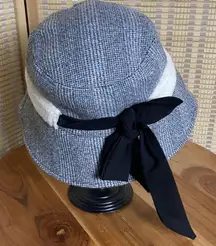 Unbranded Woman’s Tweed Bell Hat Bowler Hat Sherpa Band With Black Tie Bow