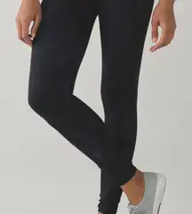 lululemon Wunder Under Full On Lyon in Wind Chill Deep Navy/ Black sz 4