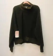 NWT  Gray Olive green Sherpa sz small.