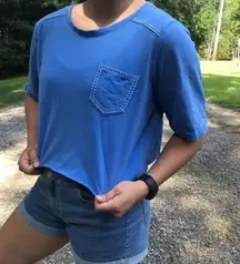 BLUE/WHITE CONTRAST STITCH SHORT SLEEVE CROP TOP