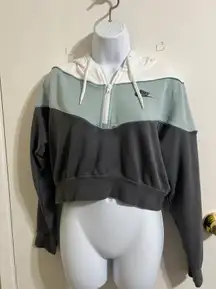 Medium  Cropped Hoodie