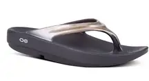 Oofos WOMEN'S OOLALA LUXE SANDAL - LATTE
Size 9.0