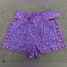 Women’s Vineyard Vines Vibrant Floral Patterned Shorts with Belt