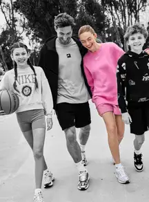 Nike Women's Sportswear Phoenix Fleece Oversized Sweatshirt (SMALL)($70)