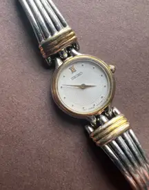 Ladies Seiko Wristwatch Two Tone Gold Tone Bracelet Style Vintage