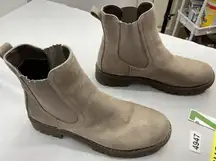 Womans Cliff By White Mt Mastery Pull On Ankle Boots 10 M Tan Elastic Ankle Heel