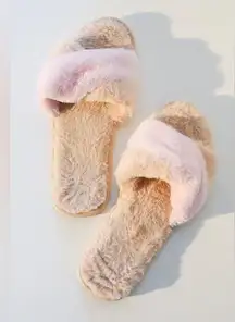 l*space Sold Out Style Pink Fuzzy Cloud Slippers Size M/L (8-10) NEW