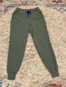 Figs scrub pants size small