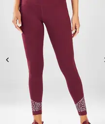 Fabletics Mid-Rise Reflective Powerlite 7/8 Leggings. Size Medium. EUC