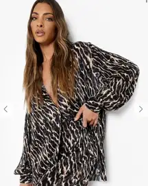 Boohoo Leopard Print‎ Plisse Relaxed Fit Shirt