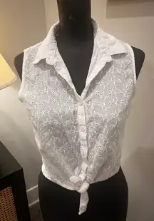 Cotton On White Eyelet Coastal Sleeveless Button-Up Blouse Women’s Size Medium