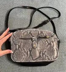 G.I.L.I Snake Skin Leather Purse With Wallet Insert EUC